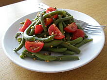 Fot. makowiec, Sałatka z fasolki szparagowej i pomidorków koktajlowych