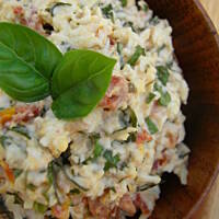 Pasta z suszonych pomidorów z bazylią