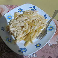 Zapiekanka makaronowa z sosem serowym