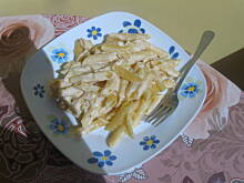 Fot. MonikaMariolka, Zapiekanka makaronowa z sosem serowym