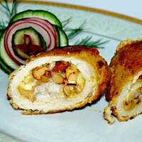 Roladki schabowe z kurkami i mozarellą