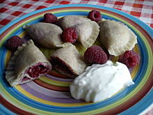 Fot. Ann93, Pełnoziarniste pierogi z malinami