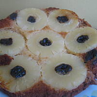 Odwrócony placek ananasowy