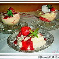 Semifreddo-deser pół zamrożony.