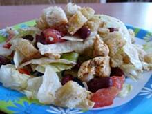 Fot. Anna Z, Sałatka z kurczakiem i grzankami