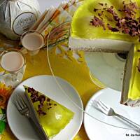 Sernik na gryczanym biszkopcie, z likierem i gruszkami