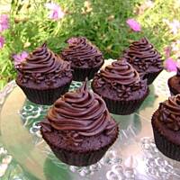 Mocno czekoladowe babeczki z kremem