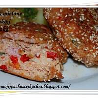 Kotlety mielone z papryką i pietruszką