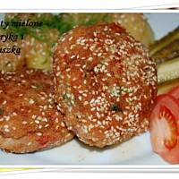 Kotlety mielone z papryką i pietruszką
