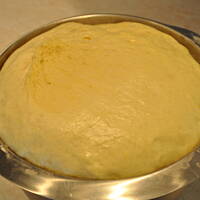 Placek drożdżowy z wiśniami i kruszonką