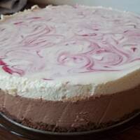 Kremowy sernik czekoladowy