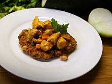 Fot. APM, Gulasz z kurczakiem