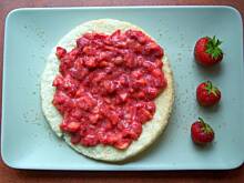 Fot. agf, Crunchella z truskawkami i brązowym cukrem