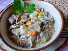 Fot. Mama - Różyczki, Szybkie aromatyczne pieczarki do pieczywa