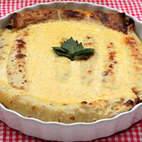 Zapiekane naleśniki ze szpinakiem i fetą