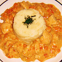 Kurczak w sosie paprykowo - porowym wg M&Ł