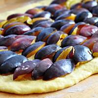 Drożdżówki maksymalnie naładowane śliwkami