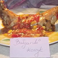 Królik w sosie pomidorowo parykowym