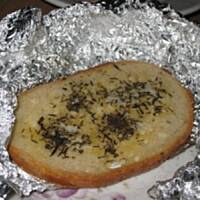 Pieczywo czosnkowo-ziołowe z grilla