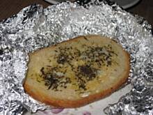 Fot. Anna Z, Pieczywo czosnkowo-ziołowe z grilla