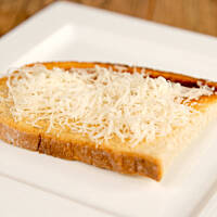 Grzanki warzywne z lutenicą