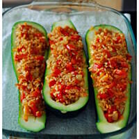 Cukinia faszerowana warzywami