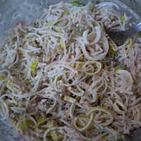 Sałatka z tuńczyka z porami