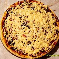 Pizza domowa na grubym cieście