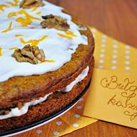 Pomarańczowy torcik z cukinii i marchewki