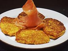 Fot. Gintruś, placki warzywne z łososiem