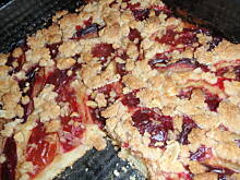 Fot. anekbu, Tradycyjne ciasto kruche ze śliwkami i cynamonowo-migdałową kruszonką