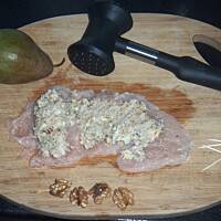 Kurczak z gruszką i orzechami