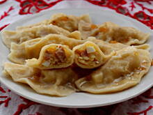 Fot. Barb82, Pierogi z kapusta, kiełbasą i jajkiem