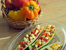 Fot. judik, Cukinia nadziewana kolorową papryką