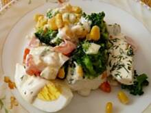 Fot. Anna Z, Sałatka brokułowo-jajeczna z warzywami