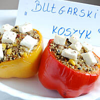 Papryka faszerowana kaszą kuskus i warzywami