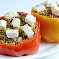 Papryka faszerowana kaszą kuskus i warzywami