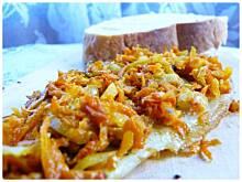 Fot. OstraNaSłodko, Dorsz pod pierzynką