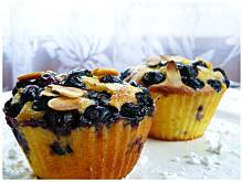 Fot. OstraNaSłodko, Borówkowe z chrupiącymi migdałami