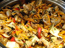 Fot. magdalena73, Sos pieczarkowy z marchewką i papryką