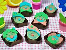 Fot. MIENTA, Kolorowe czekoladki z nadzieniem