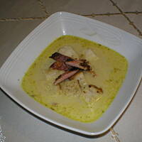 Zupa cebulowo-serowa z paskami boczku