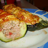 cukinia z farszem mięsno ryżowym