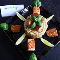 Limonkowo- szafranowe risotto z łososiem