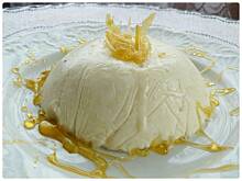 Fot. OstraNaSłodko, Ziarnisty sernik w niciach karmelu