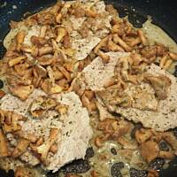 Schab w sosie z kurek