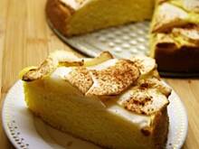 Fot. APM, Cytrynowe ciasto z jabłkami