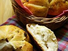 Fot. APM, Bułeczki cebulowe