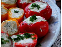 Fot. Brenia, Papryki w lekkiej marynacie faszerowane serem feta