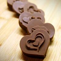 Czekoladki z nadzieniem truskawkowym